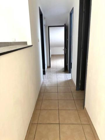 Location                                                      Appartement
                        
                     3 pièces                      42 m2                     à Tourves