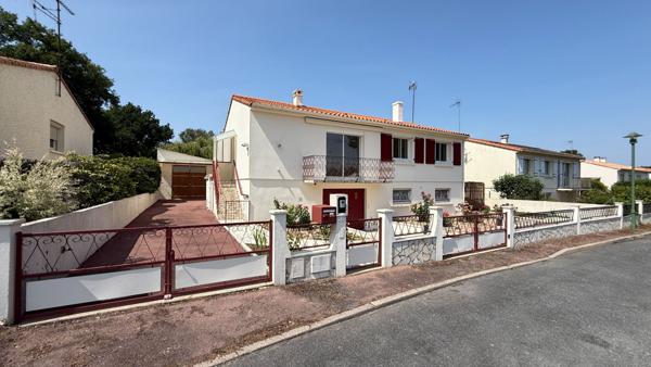 LA CHAIZE LE VICOMTE MAISON A VENDRE 7 pièces 138 m²