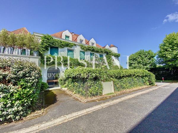 Appartement à vendre à Saint Jean de Luz, proche plage, avec cachet, cave et parking privatif., SAINT JEAN DE LUZ