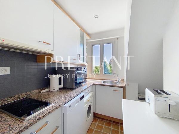 Appartement à vendre à Saint Jean de Luz, proche plage, avec cachet, cave et parking privatif., SAINT JEAN DE LUZ