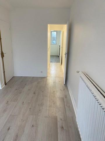 Saint Maur Des Fossés, 94100, quartier de La Pie, appartement de 30M2 avec balcon.