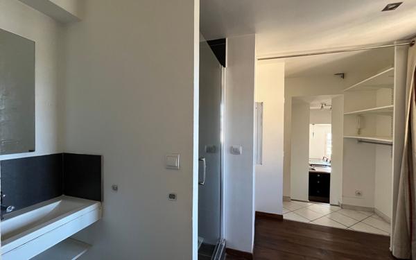 Appartement à vendre    2 pièces • 40 m2 Toulon