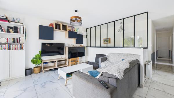 A Vendre - Maison de 102 m² récente de plain-pied proche du centre-ville.