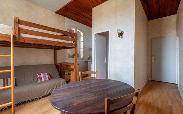 Immeuble à vendre    4 pièces •  Mimizan