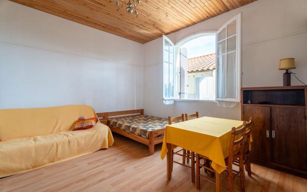 Immeuble à vendre    4 pièces •  Mimizan