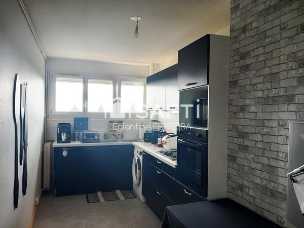 CHATEAUROUX, APPARTEMENT T3 DE 107M² AVEC BALCONS, GARAGE ET CAVE