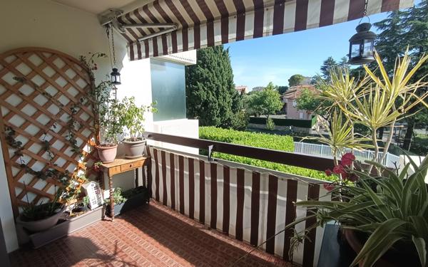 Appartement à vendre    2 pièces • 43 m2 Antibes