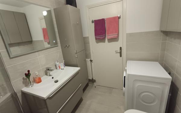 Appartement à vendre    2 pièces • 43 m2 Antibes