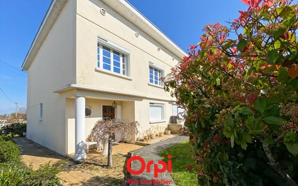 Maison à vendre    4 pièces • 105 m2 Désertines