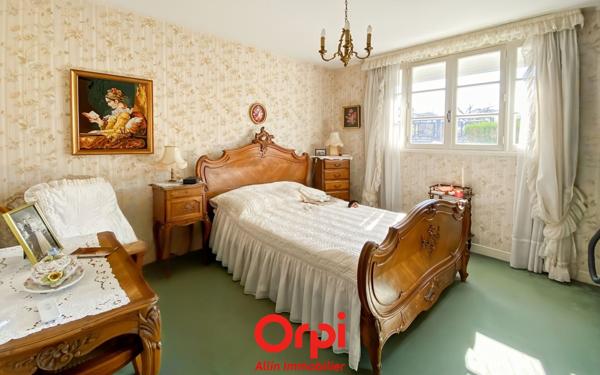 Maison à vendre    4 pièces • 105 m2 Désertines