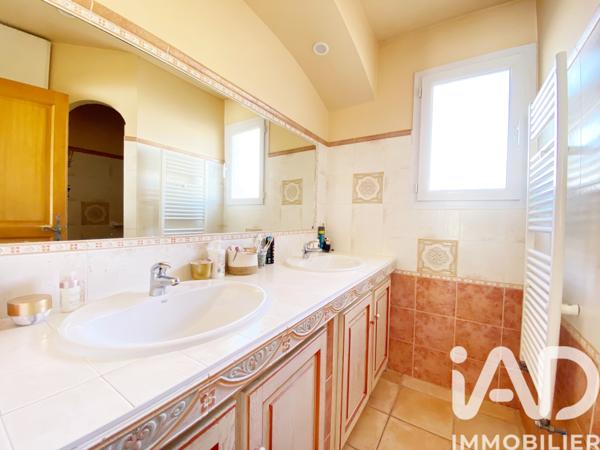 Maison à vendre 5 pièces 140 m² Sorgues