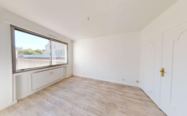 Appartement à louer    4 pièces • 99,71 m2 Saint-Étienne