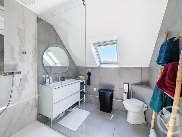 Maison à vendre  6 pièces - 102,22 m 2   SAVIGNY LE TEMPLE  - 77