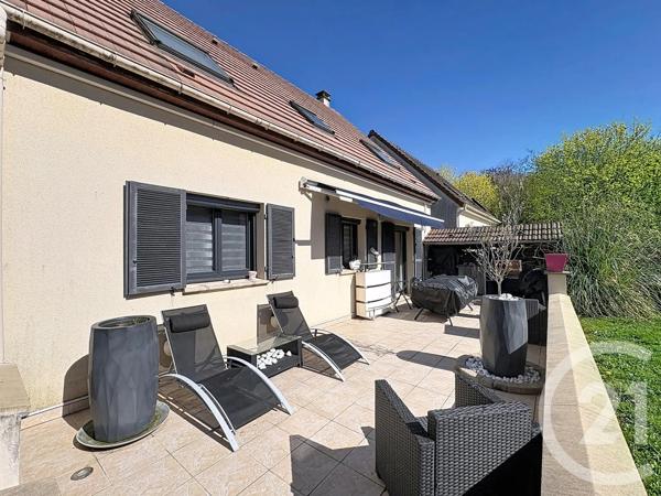 Maison à vendre  6 pièces - 102,22 m 2   SAVIGNY LE TEMPLE  - 77