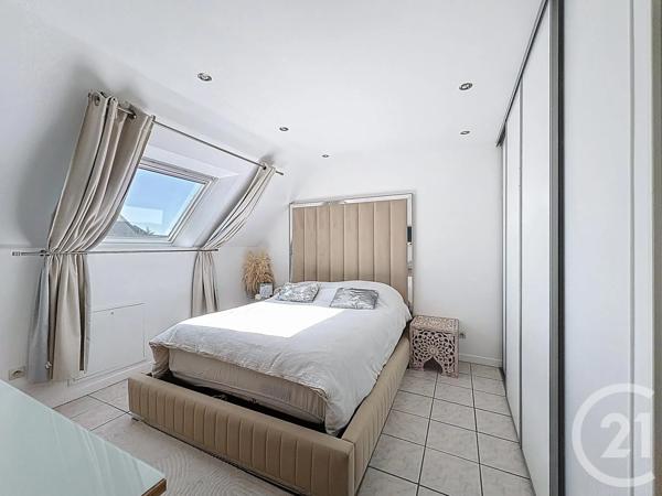 Maison à vendre  6 pièces - 102,22 m 2   SAVIGNY LE TEMPLE  - 77