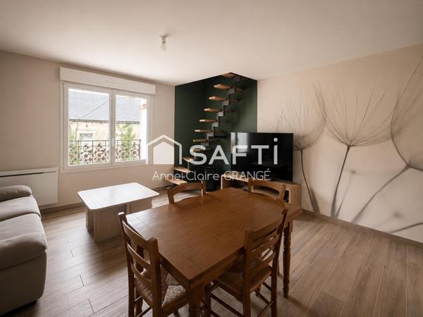 Idéalement située à Crissé, entre Conlie et Sillé-le-Guillaume, cette maison de bourg rénovée allie authenticité, fonctionnalité et confort moderne dans un environnement calme et agréable.