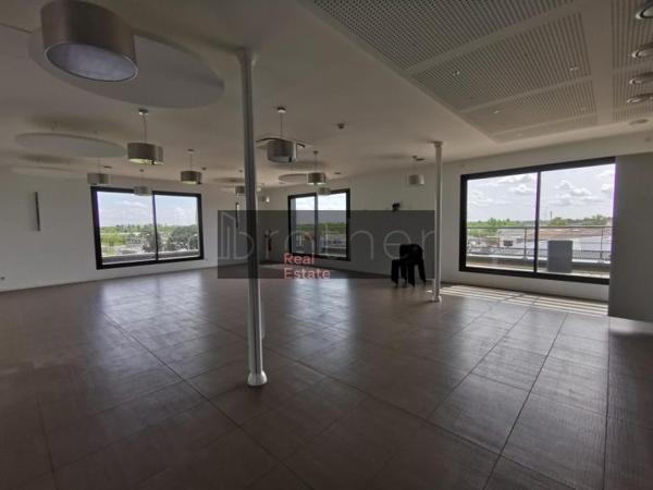 Bureau de 1294 m² à louer à Bordeaux Ouest-Merignac