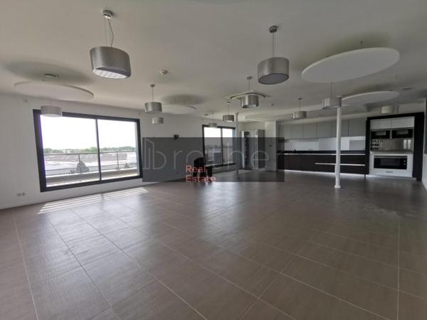 Bureau de 1294 m² à louer à Bordeaux Ouest-Merignac