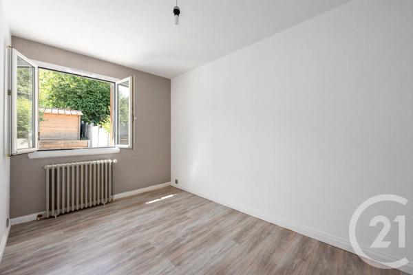 Maison à vendre  5 pièces - 82,17 m 2   YERRES  - 91