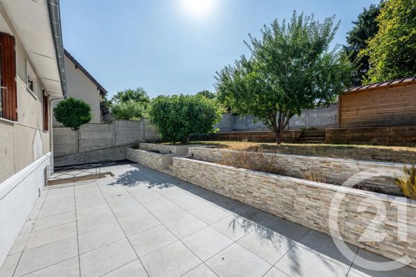 Maison à vendre  5 pièces - 82,17 m 2   YERRES  - 91