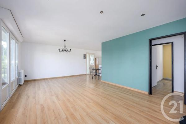 Maison à vendre  5 pièces - 82,17 m 2   YERRES  - 91