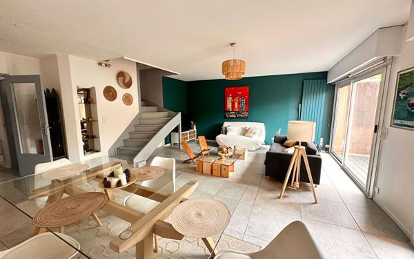 Maison à vendre    7 pièces •  Mérignac