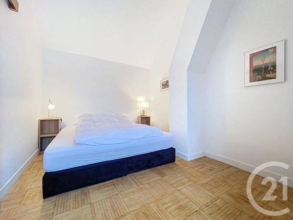 Maison à vendre  8 pièces - 210 m 2   PERTHES  - 77