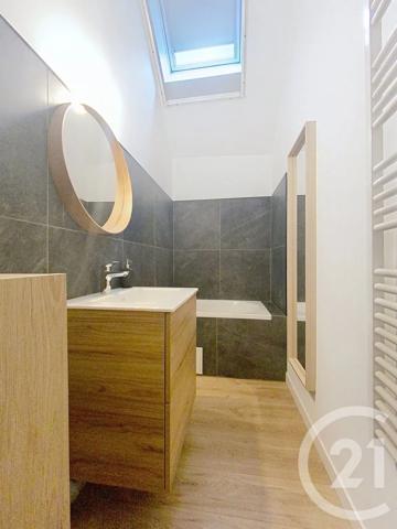 Maison à vendre  8 pièces - 210 m 2   PERTHES  - 77