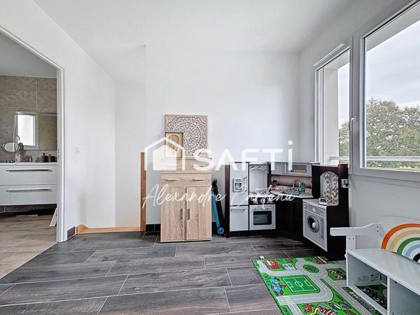 Jolie maison neuve avec piscine