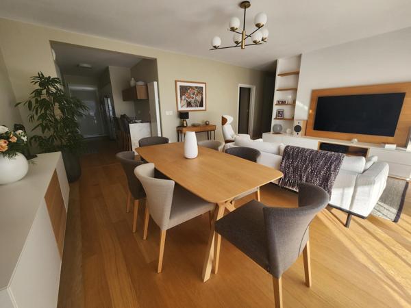 Rare-Très bel apt 3 ch. avec terrasses-Pkg couvert