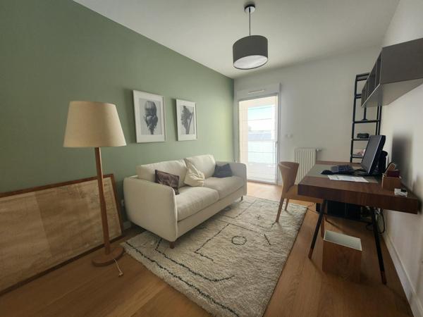 Rare-Très bel apt 3 ch. avec terrasses-Pkg couvert