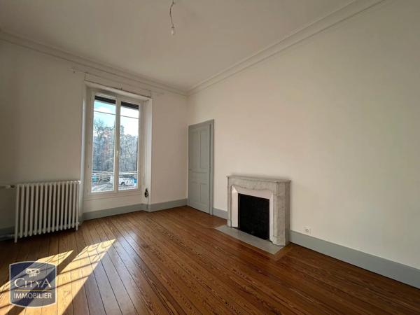 Appartement à louer 5 pièces 129.51m²