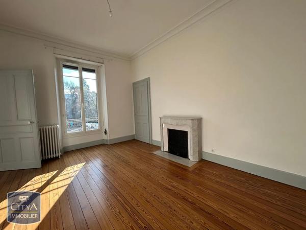 Appartement à louer 5 pièces 129.51m²