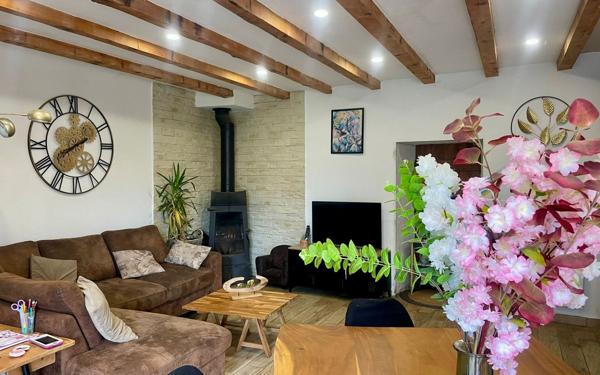 Maison à vendre    8 pièces • 202 m2 Lapalud