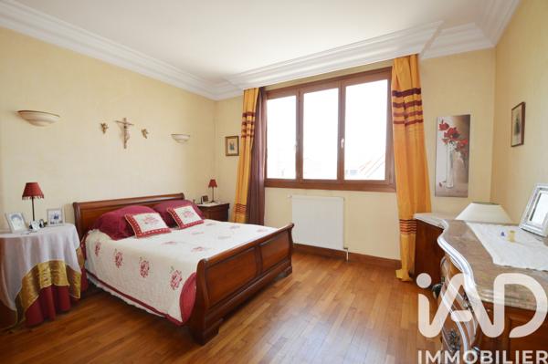 Maison à vendre 7 pièces 175 m² Rueil-Malmaison