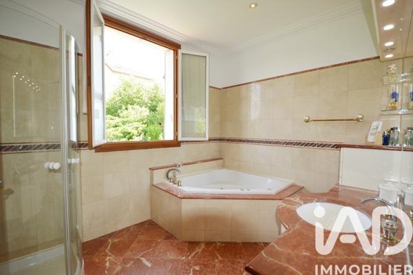 Maison à vendre 7 pièces 175 m² Rueil-Malmaison