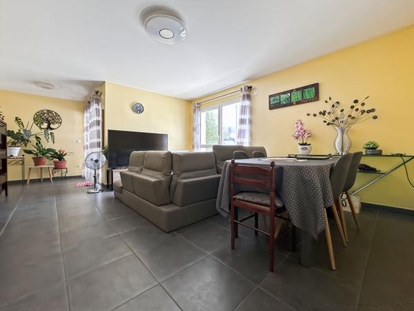 A 10 min du centre-ville- Appartement type 3, balcon, parking souterrain et résidence récente