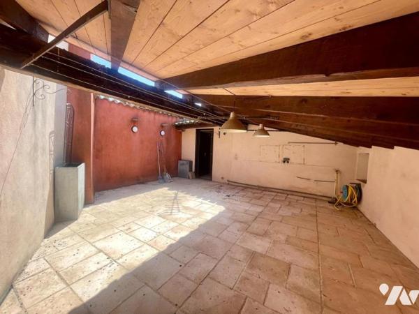 Appartement de 203 m² avec garage et terrasse