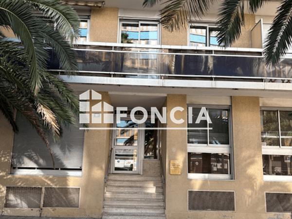 Location Studio 32 m² - 61 AVENUE GAMBETTA Hyeres 83400
