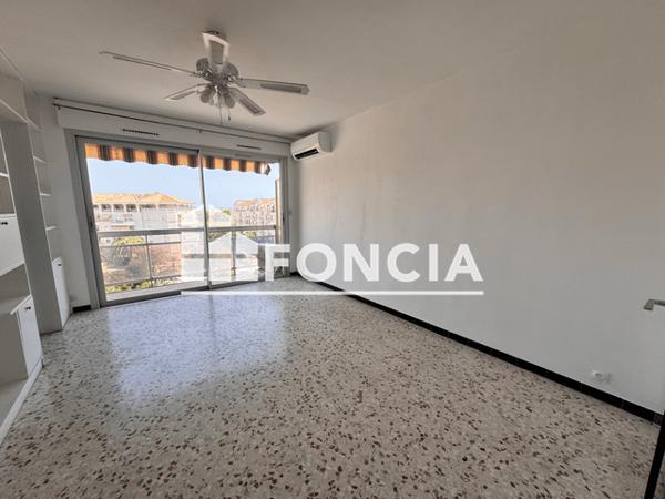 Location Studio 32 m² - 61 AVENUE GAMBETTA Hyeres 83400