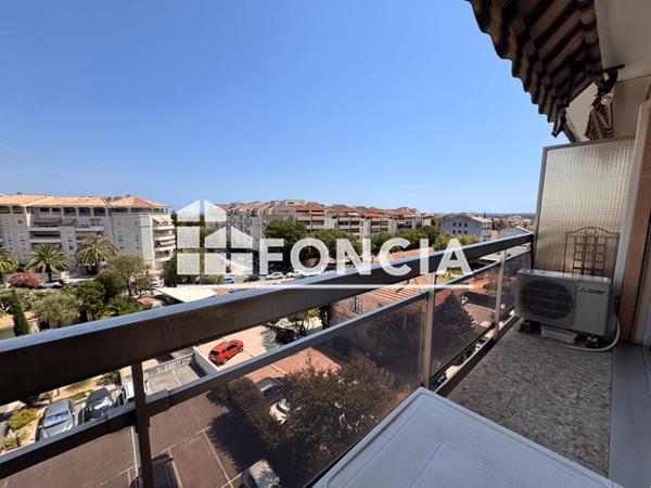 Location Studio 32 m² - 61 AVENUE GAMBETTA Hyeres 83400