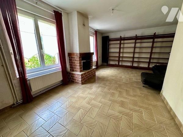 Rare à CHAMPIGNEULLES Maison de ville dans quartier proche toutes commodités!