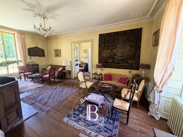 Vatan, Château 13 Chambres -  665 m² à vendre