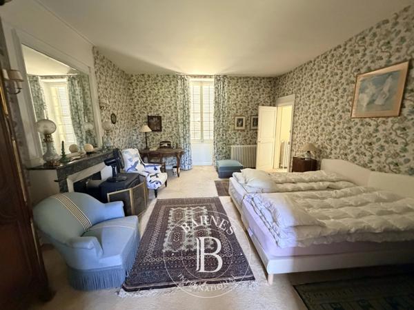 Vatan, Château 13 Chambres -  665 m² à vendre