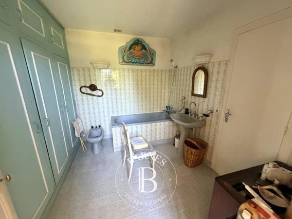 Vatan, Château 13 Chambres -  665 m² à vendre
