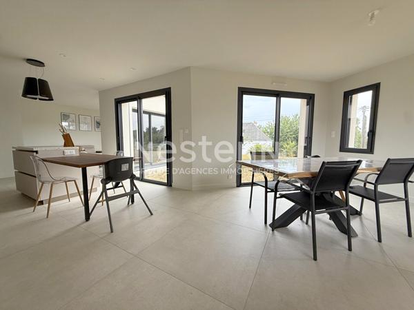 Maison contemporaine de 2025 à vendre à LOCMINE, 5 chambres, garage et son jardin de 720 m²