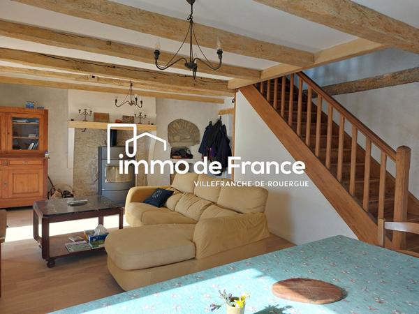 Maison de hameau rénovée 89m²,  3 chambres et terrain de 790m²