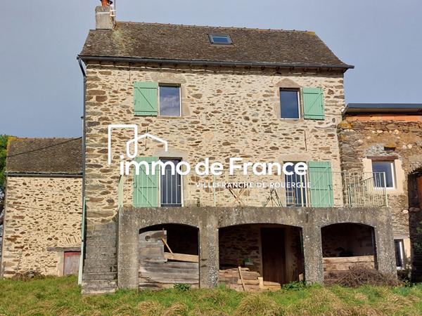 Maison de hameau rénovée 89m²,  3 chambres et terrain de 790m²