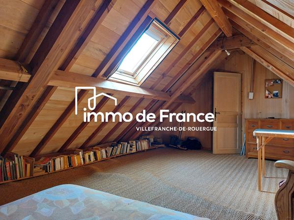 Maison de hameau rénovée 89m²,  3 chambres et terrain de 790m²