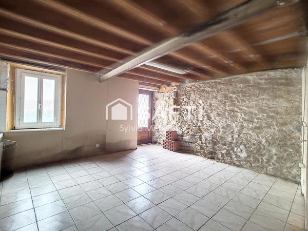 Maison de hameau de 129m² partiellement rénovée